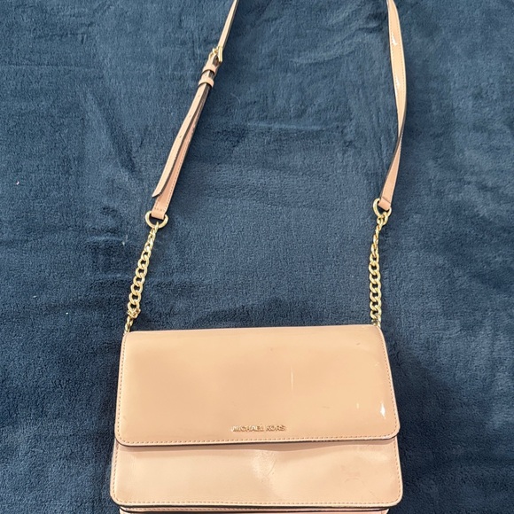 Michael Kors Handbags - Michael Kors Beige Crossbody Bag with Gold Chain